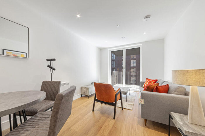 2 Bedroom Flat To Rent In Hurst Street, West Midlands, B5