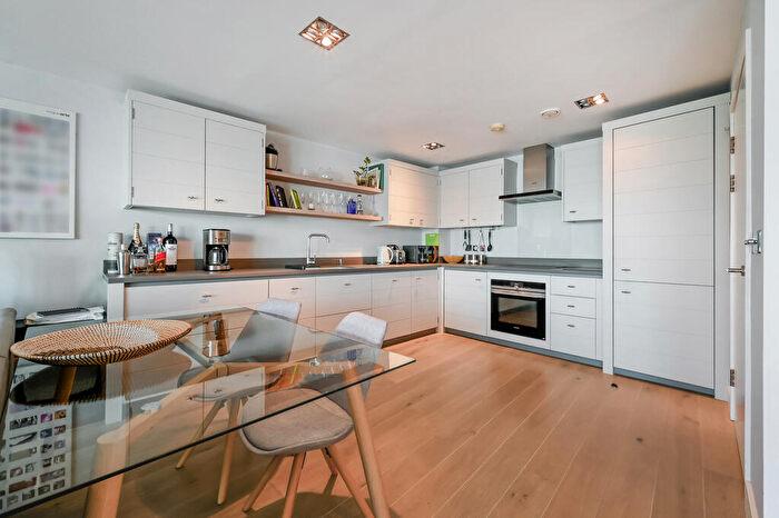1 Bedroom Flat To Rent In Altura Tower, SW11