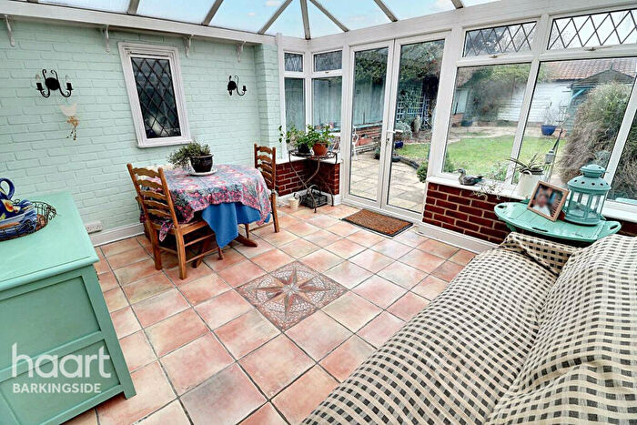 3 Bedroom End Of Terrace House For Sale In Fencepiece Road, Chigwell, IG7