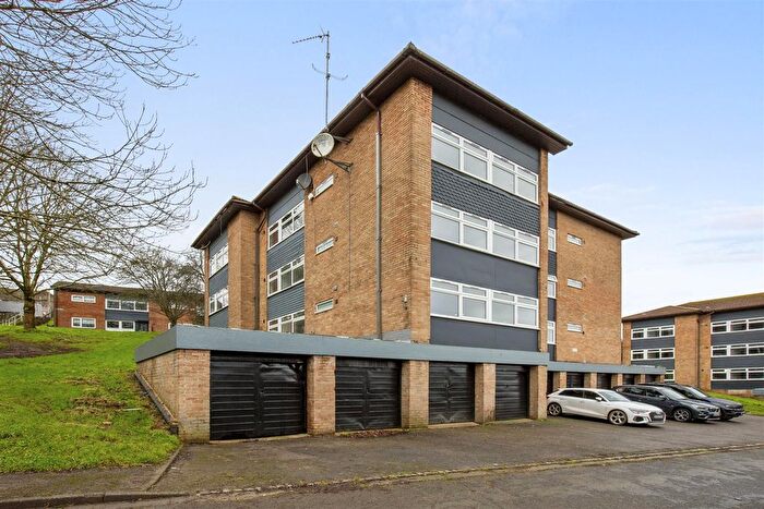 2 Bedroom Flat To Rent In Elmwood Court, High Wycombe, HP12