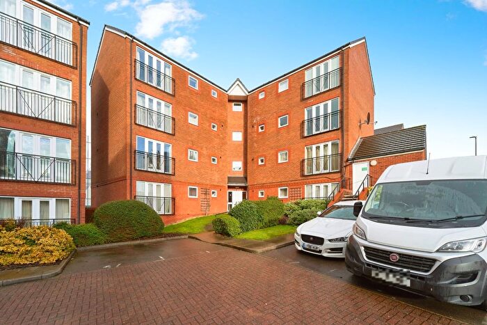 2 Bedroom Flat For Sale In Terret Close, Walsall, West Midlands, WS1