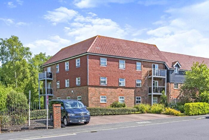 2 Bedroom Flat To Rent In White's Way, Hedge End, Southampton, Hampshire, SO30