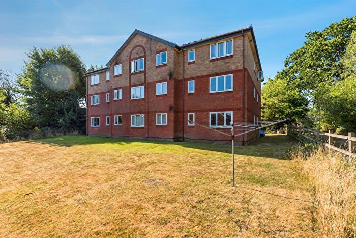 1 Bedroom Flat For Sale In Chetwood Road, Crawley, RH11