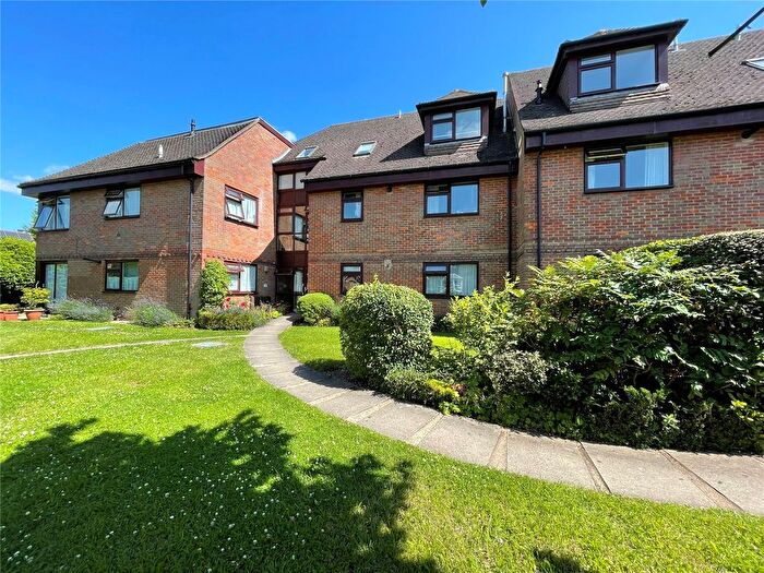 1 Bedroom Flat For Sale In Dean Street, Marlow, Buckinghamshire, SL7