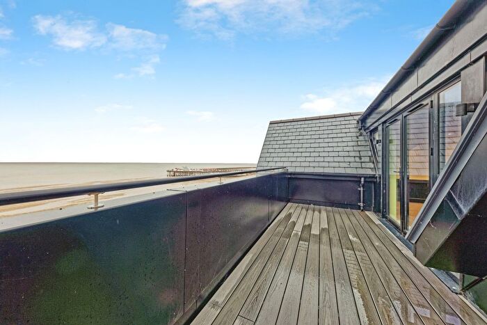 2 Bedroom Maisonette For Sale In St Georges Terrace, Herne Bay, Kent, CT6