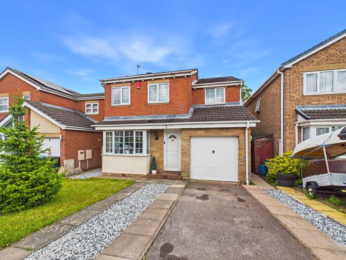 4 Bedroom Detached House For Sale In Fairways Drive, Kirkby In Ashfield, Nottinghamshire, NG17