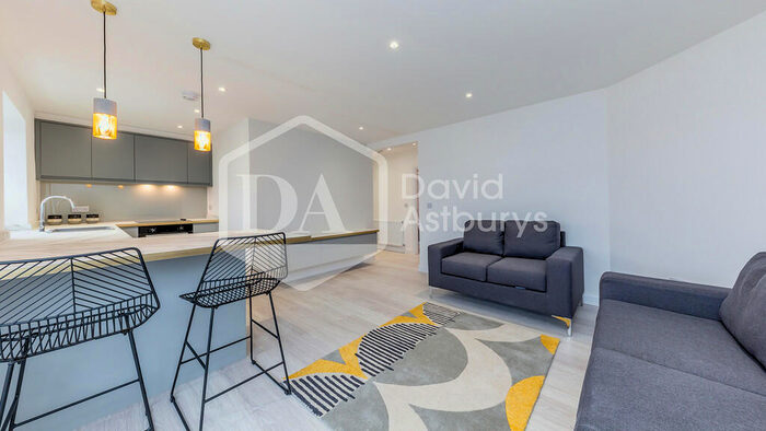 4 Bedroom Apartment To Rent In Evershot Road, Finsbury Park, London, N4