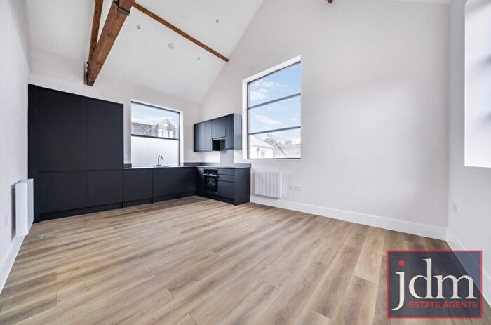 2 Bedroom Apartment To Rent In Chantry Lane, Bromley, BR2