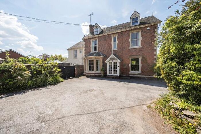 7 Bedroom Semi-Detached House For Sale In Barons Cross Road, Leominster, HR6
