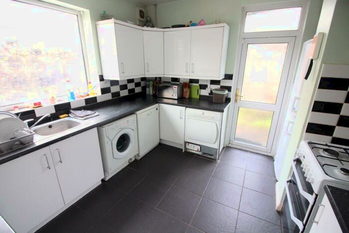 5 Bedroom Terraced House To Rent In Tewkesbury Street, Cathays, CF24