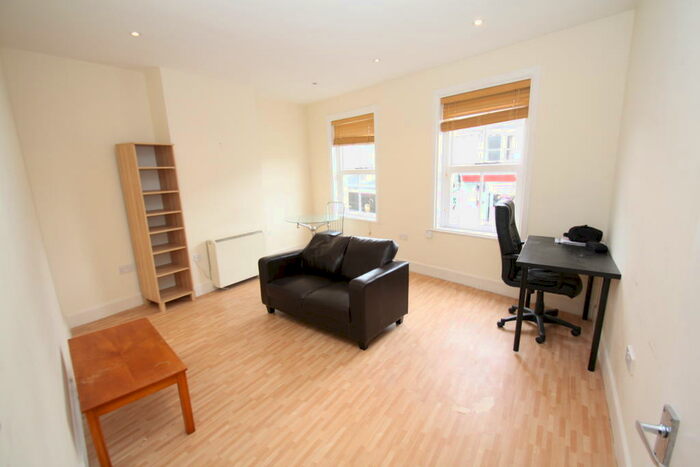 1 Bedroom Apartment To Rent In Moorland Road, Bath, BA2