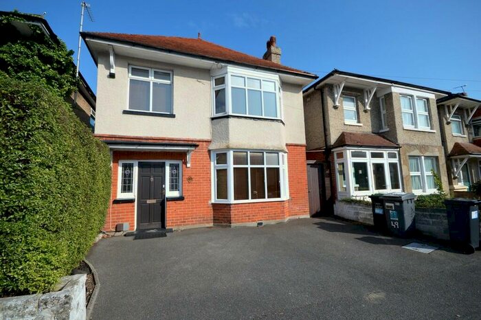 4 Bedroom Detached House To Rent In Heathwood Road, Winton, Bournemouth, BH9