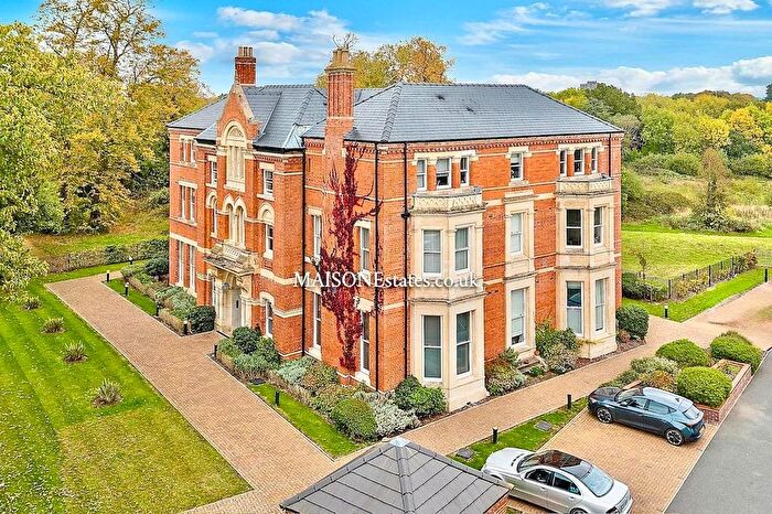 2 Bedroom Flat For Sale In Gwendolyn Drive, Copsewood, Coventry, CV3