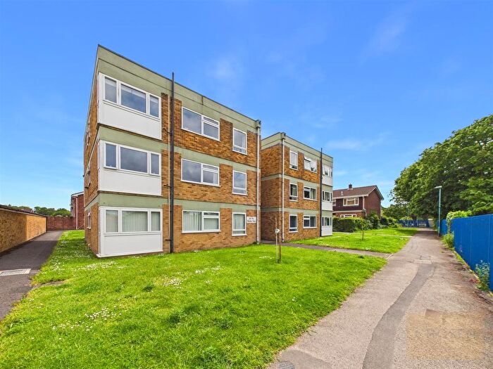 1 Bedroom Flat For Sale In Golden Vale, Churchdown, Gloucester, GL3