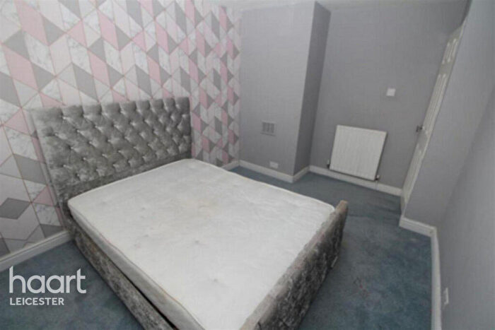 3 Bedroom Terraced House For Sale In Sturdee Road, Leicester, LE2