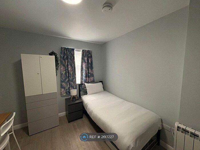 Studio To Rent In London Road, Thornton Heath, CR7