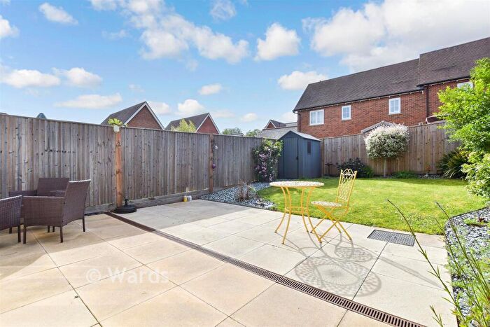2 Bedroom End Of Terrace House For Sale In Pearwood Road, Allington, Kent, ME16