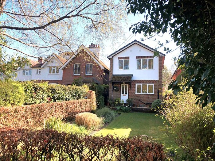 4 Bedroom Detached House For Sale In Copse Road, Haslemere, GU27