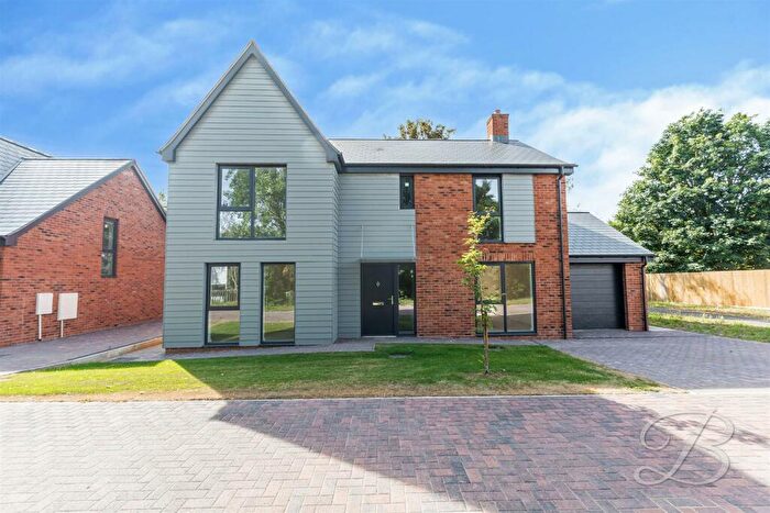 4 Bedroom Detached House For Sale In Old House Garden, High Street, Edwinstowe, NG21