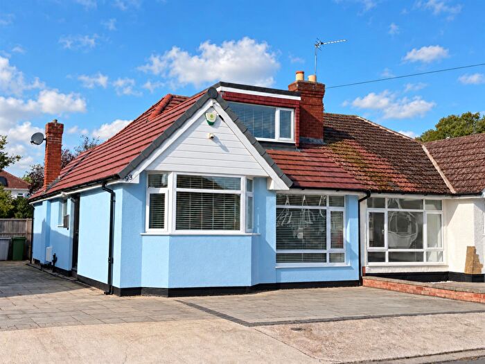 3 Bedroom Semi-Detached Bungalow For Sale In Heywood Boulevard, Wirral, CH61