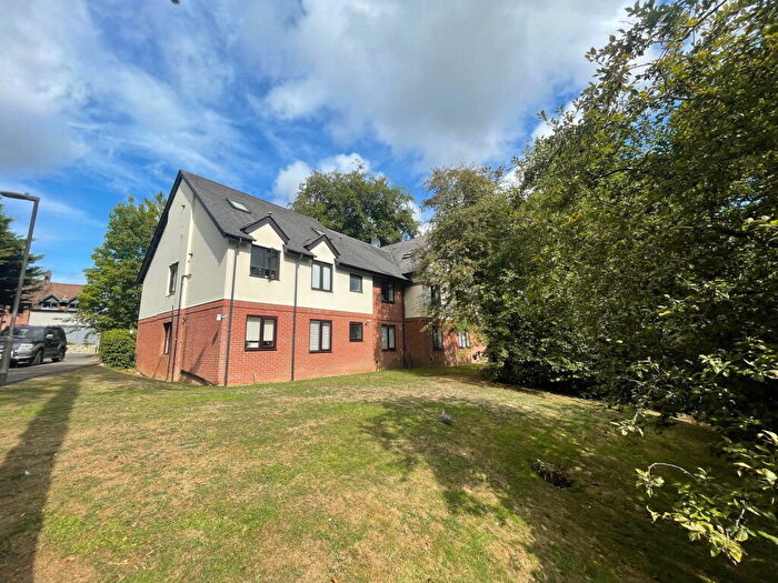 2 Bedroom Flat To Rent In Caunter Road, Speen, Newbury, RG14