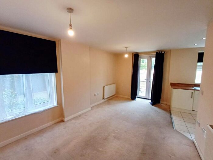 1 Bedroom Flat To Rent In Evelyn Court, Jefferson Place, Bromley, BR2