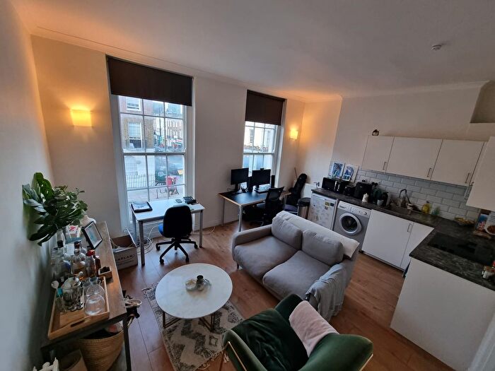 1 Bedroom Flat To Rent In North Gower Street, London, NW1