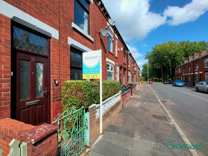 2 Bedroom Terraced House To Rent In Regent Street, Manchester, M40