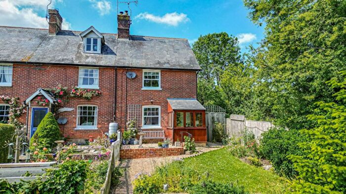 2 Bedroom End Terrace House For Sale In High Street, Etchingham, TN19