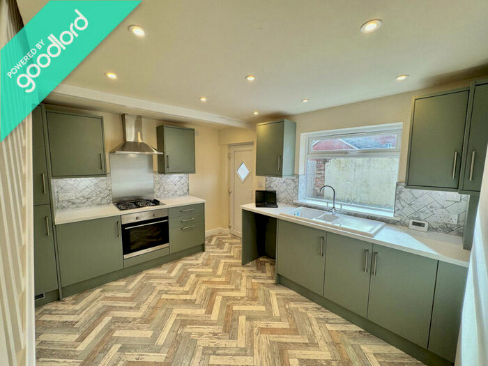 2 Bedroom Semi-Detached House To Rent In Stockport Road, Stockport, SK6