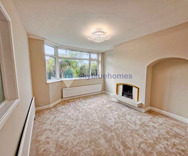 3 Bedroom Semi-Detached House To Rent In Uplands Road, Leicester, LE2
