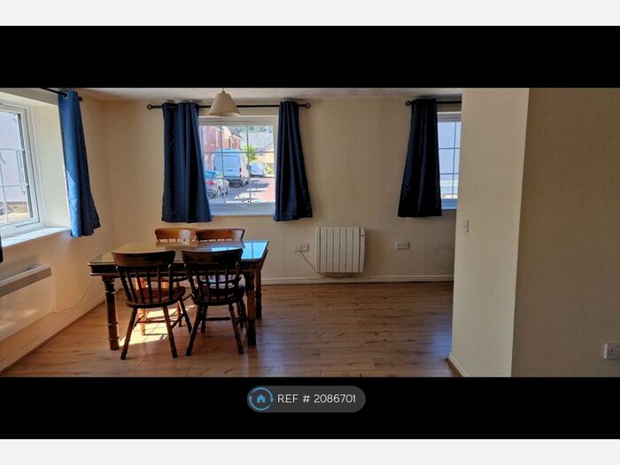 2 Bedroom Flat To Rent In Maria Court, Colchester, CO2