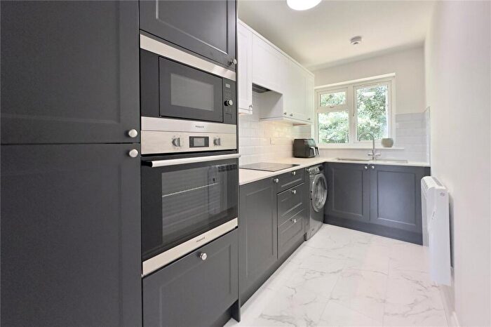 1 Bedroom Maisonette For Sale In Sullivan Close, Farnborough, Hampshire, GU14