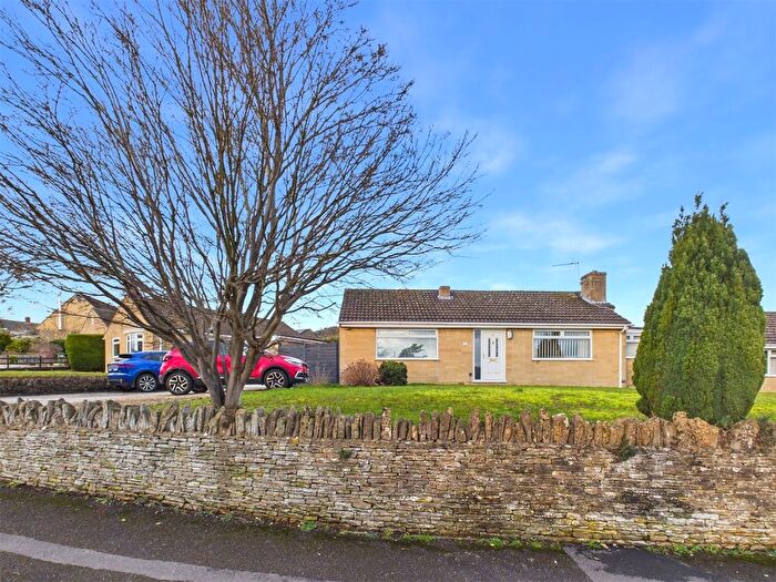 3 Bedroom Bungalow For Sale In Shepherds Croft, Stroud, Gloucestershire, GL5