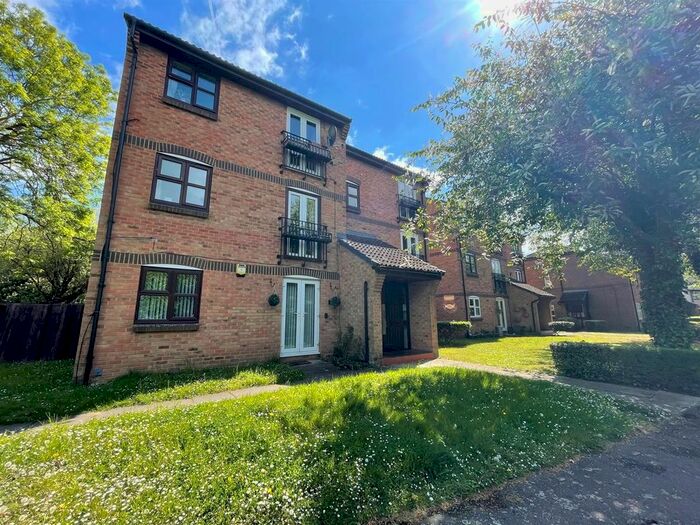 1 Bedroom Flat To Rent In Tavistock Road, Yiewsley, West Drayton, UB7