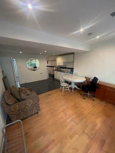 4 Bedroom Terraced House To Rent In Penderyn Way, Islington, N7