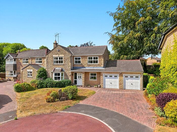 4 Bedroom Detached House For Sale In Oakfield Avenue, Chesterfield, S40
