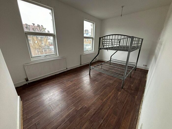 1 Bedroom Flat To Rent In Gooseley Lane, London, E6