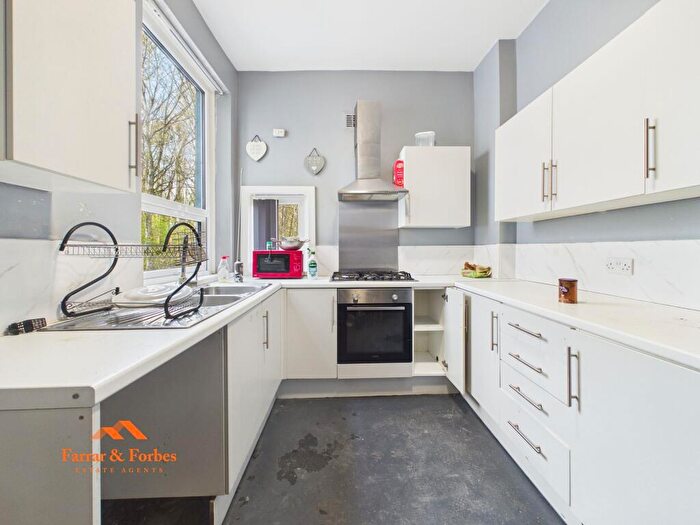 5 Bedroom Terraced House For Sale In Willow Street, Burnley, BB12