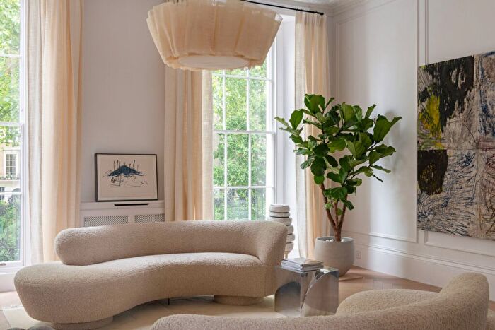 5 Bedroom Terraced House For Sale In Connaught Square, London, W2