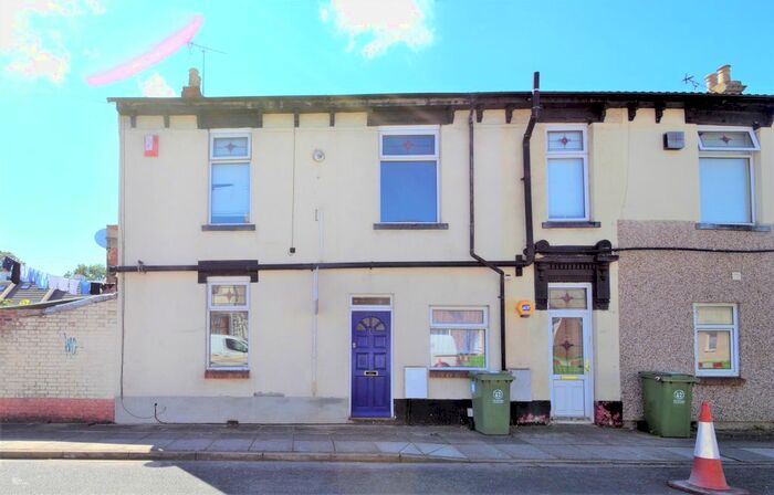 2 Bedroom End Of Terrace House To Rent In New Road, Portsmouth, PO2