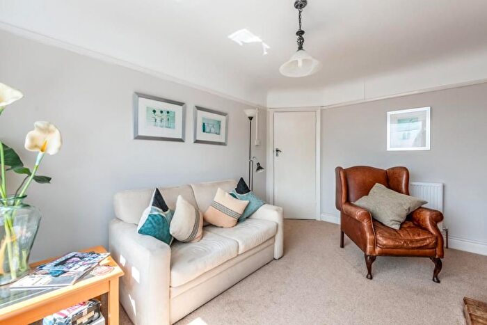 2 Bedroom Flat To Rent In Doyle Court, Portsmouth, PO2