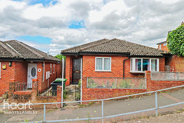 2 Bedroom Bungalow For Sale In Fairway Court, Hemel Hempstead, HP3