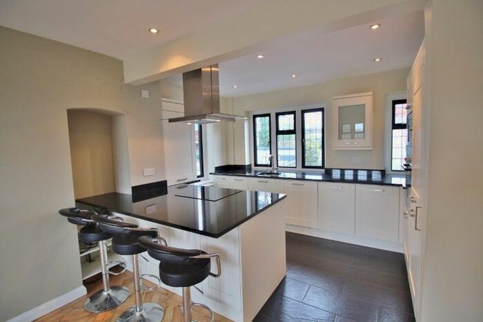 3 Bedroom Property To Rent In High Street, Sevenoaks, TN13