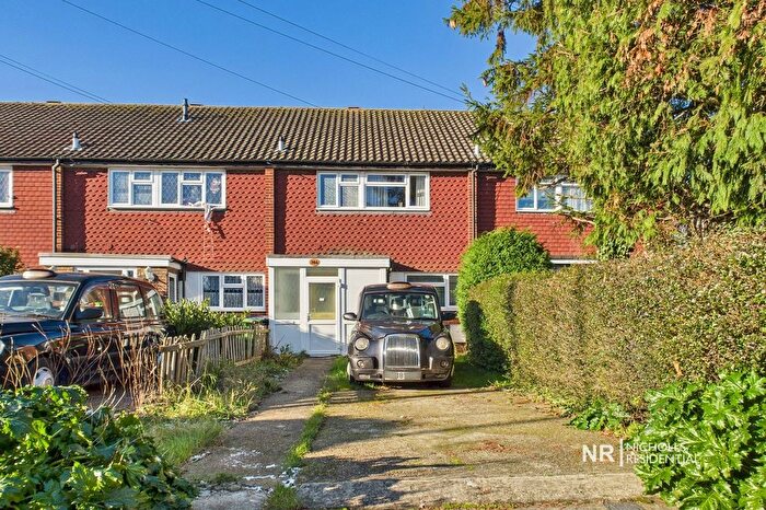 3 Bedroom Property For Sale In Leatherhead Road, Malden Rushett, Surrey., KT9