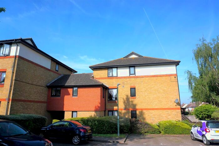 1 Bedroom Flat To Rent In Louvain Road, Greenhithe, DA9