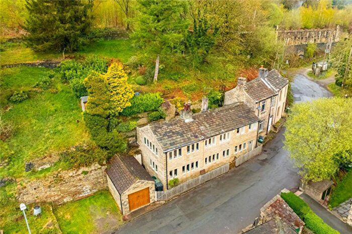 3 Bedroom End Of Terrace House For Sale In Low Westwood Lane, Golcar, Huddersfield, HD7