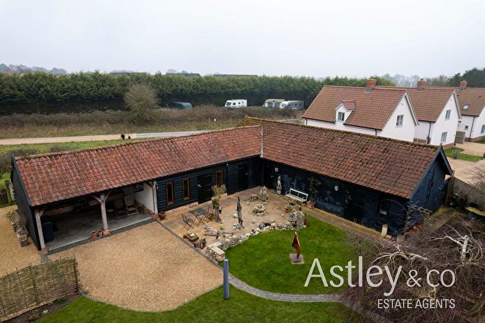 4 Bedroom Barn Conversion For Sale In Church Street, Great Ellingham, Attleborough, NR17