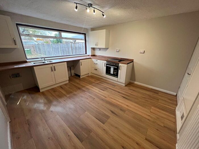 3 Bedroom End Of Terrace House To Rent In Dolphin Drive, Houghton Regis, LU5