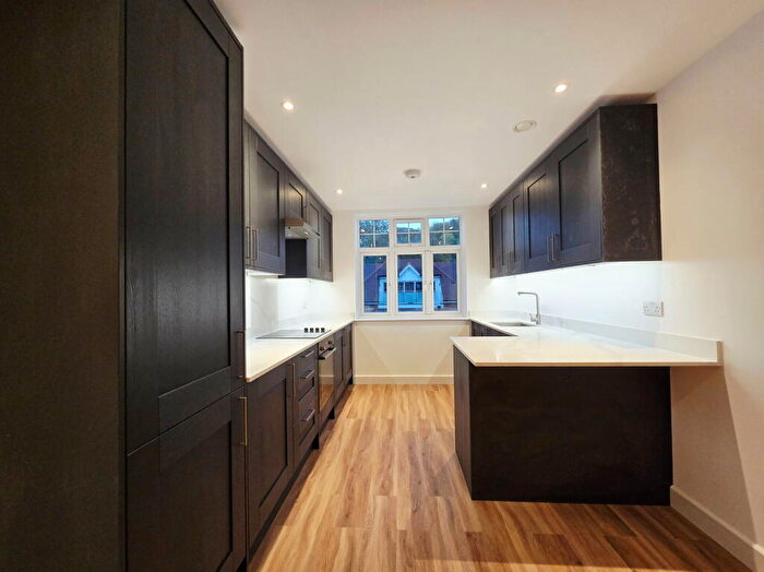 5 Bedroom Terraced House To Rent In Welcomes Road, Kenley, CR8
